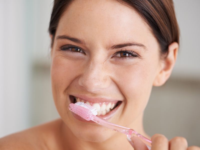 Mittel gegen Mundgeruch: Zähneputzen